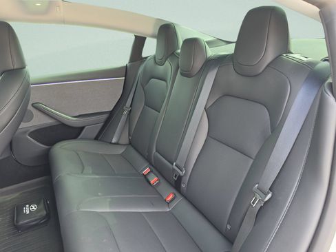 Used 2025 Tesla Model 3 RWD image 18