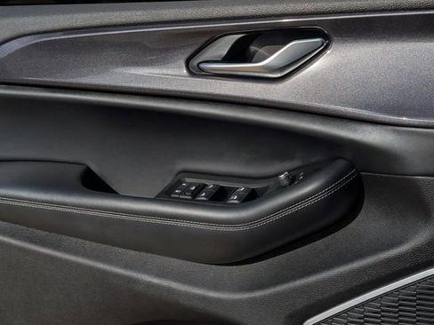 Used 2021 Jeep Grand Cherokee L Laredo image 24