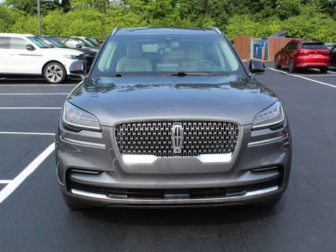 Used 2022 Lincoln Aviator Reserve w/ Equipment Group 201A AWD/4WD image 11