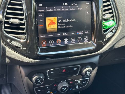 Used 2019 Jeep Compass Limited FWD image 26