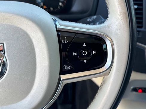 Used 2017 Volvo XC90 T6 Momentum w/ Vision Package image 26