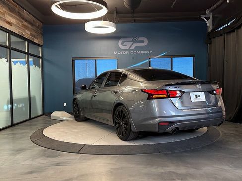 Used 2022 Nissan Altima 2.5 SR w/ Midnight Edition Package image 5