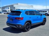 Certified 2022 Volkswagen Taos SEL w/ Panoramic Sunroof Package image 5