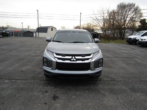 Used 2020 Mitsubishi Outlander Sport SE image 2