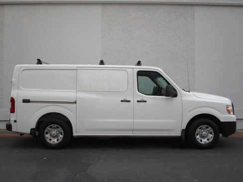 Used 2016 Nissan NV 2500 SV w/ Technology Package image 3