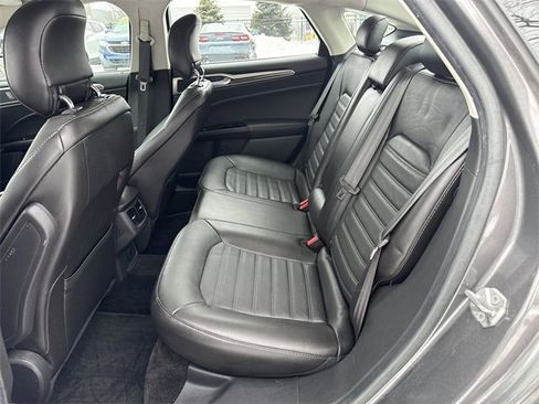 Used 2014 Ford Fusion SE w/ Equipment Group 202A image 14