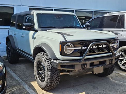 Used 2021 Ford Bronco First Edition image 3
