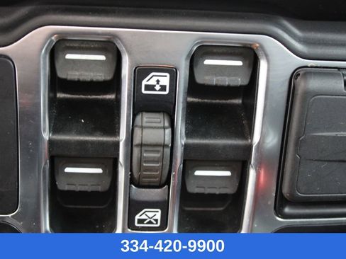 Used 2021 Jeep Wrangler Unlimited Sahara image 17