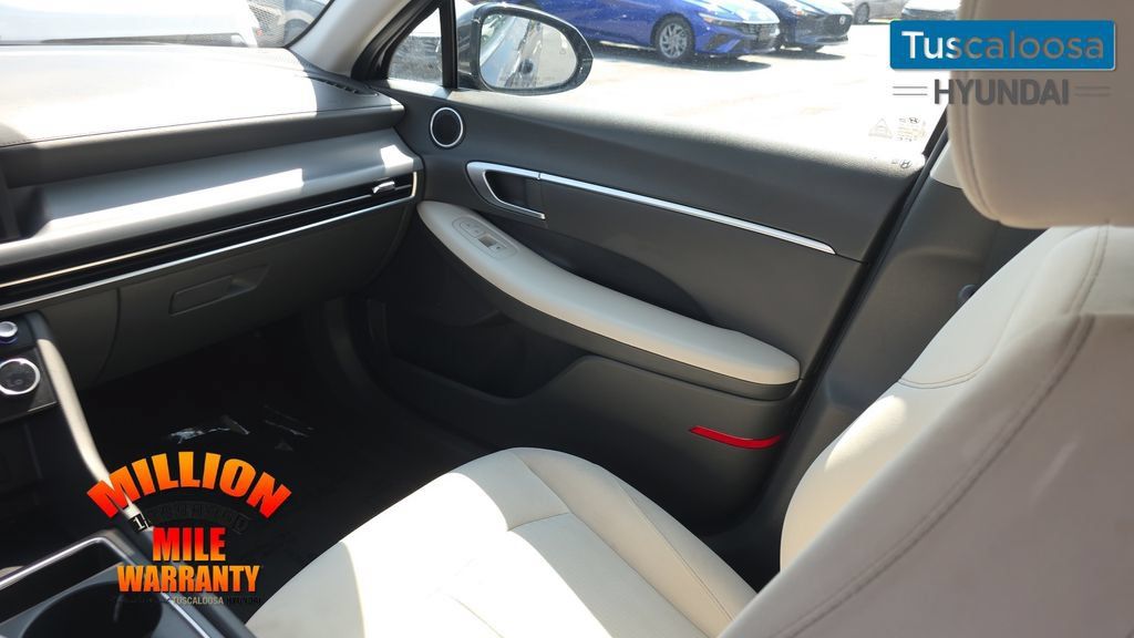 Used 2025 Hyundai Sonata SEL FWD image 28