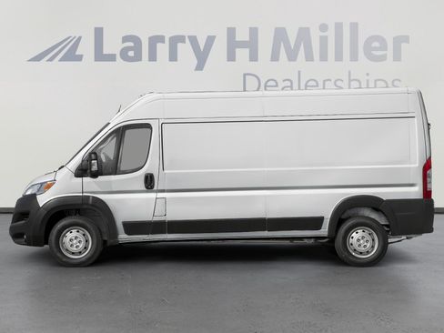 Used 2023 RAM ProMaster 2500 FWD image 4
