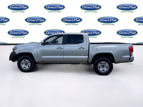 Used 2017 Toyota Tacoma SR RWD image 4