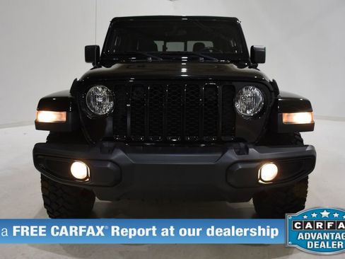Used 2022 Jeep Gladiator Willys image 2