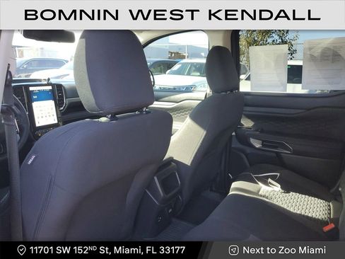 Used 2025 Ford Ranger XLT w/ Black Appearance Package image 17