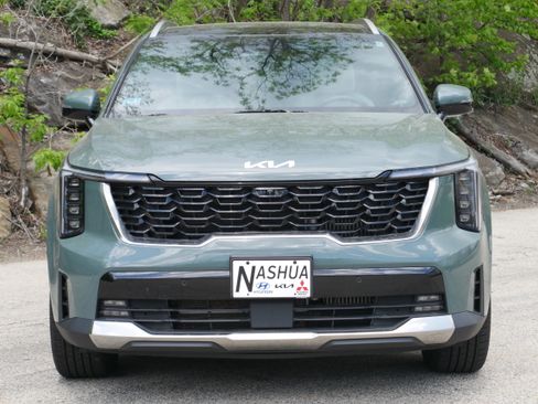 Certified 2025 Kia Sorento SX Prestige AWD/4WD image 2