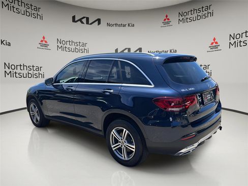 Used 2022 Mercedes-Benz GLC 300 4MATIC w/ Multimedia Package Lite image 3