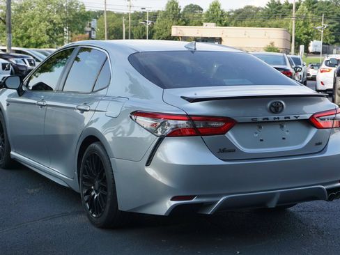 Used 2019 Toyota Camry SE FWD image 7