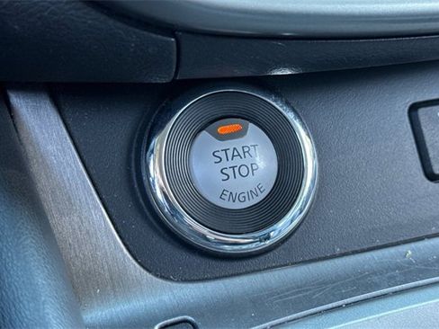 Used 2023 Nissan Murano SV image 33