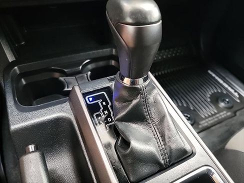 Certified 2020 Toyota Tacoma TRD Off-Road image 23