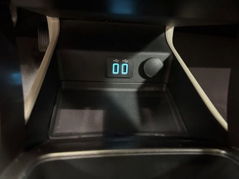 Used 2019 Ford Fusion SEL image 30