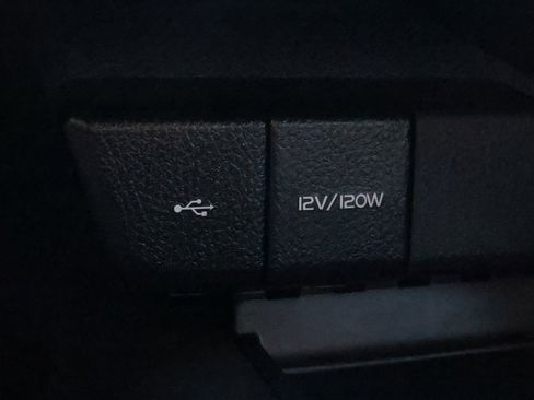 Used 2023 Toyota Camry SE image 20