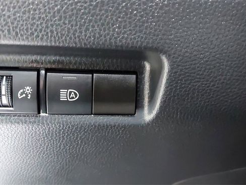 Used 2023 Toyota RAV4 SE image 23