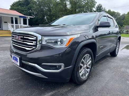 Used 2017 GMC Acadia SLE FWD image 3