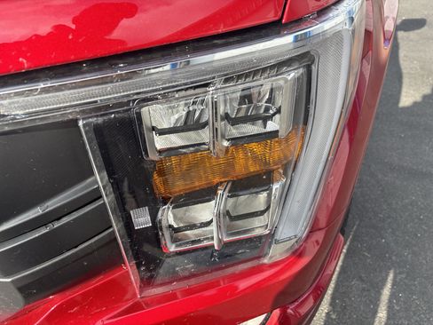 Used 2022 Ford F150 XLT w/ Equipment Group 302A High image 10