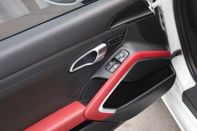 Used 2018 Porsche 718 Cayman RWD image 22