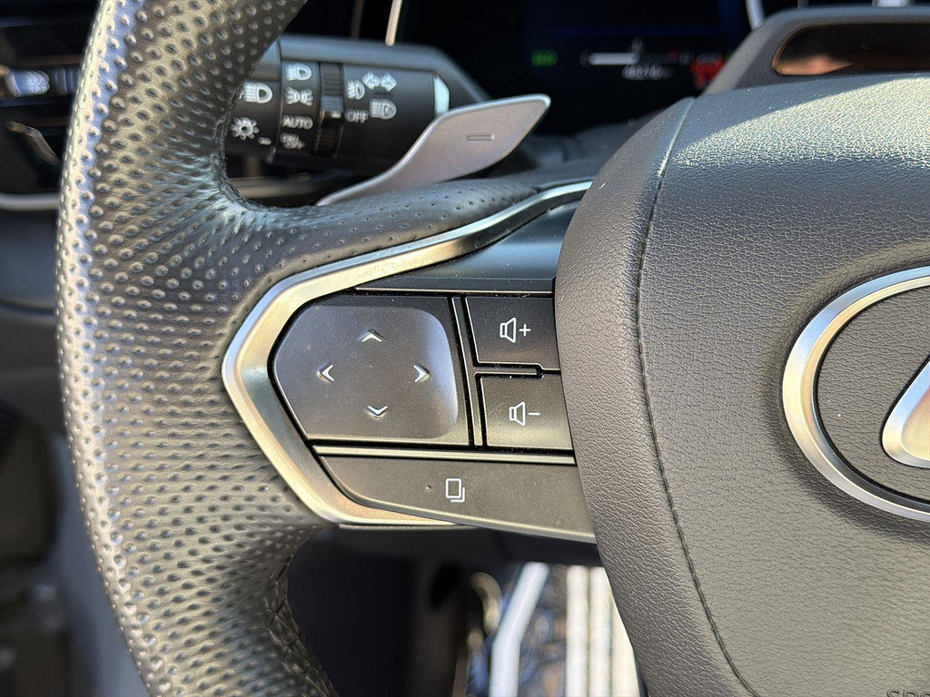 Used 2024 Lexus TX 500h AWD w/ Technology Package image 36