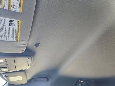 Used 2021 Ford Explorer XLT w/ Equipment Group 202A image 25