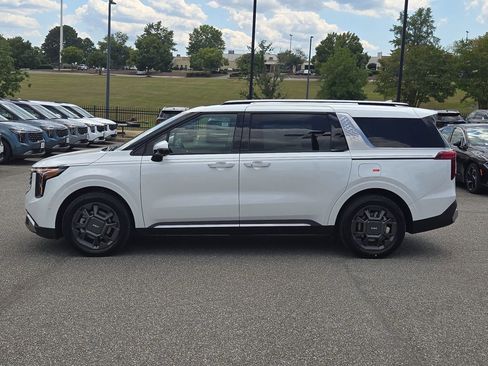 New 2026 Kia Carnival SX image 14