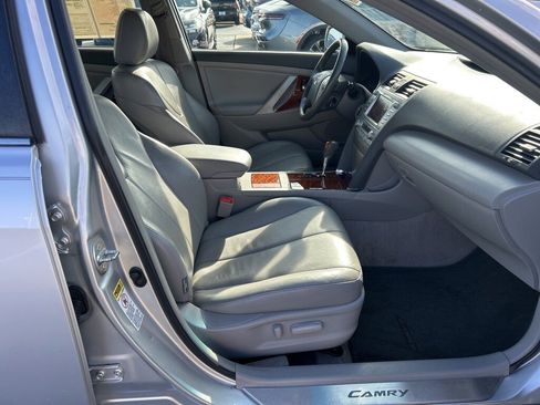Used 2009 Toyota Camry XLE image 19