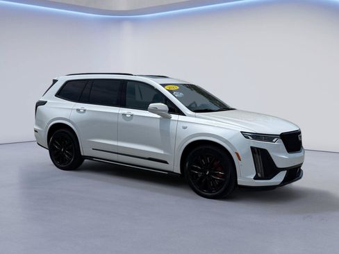 Certified 2023 Cadillac XT6 Sport w/ LPO, ONYX Package AWD/4WD image 1