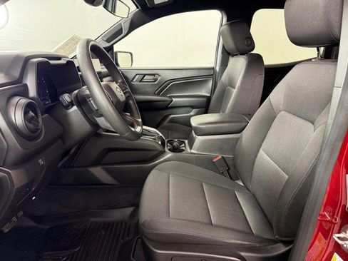 Used 2023 Chevrolet Colorado Trail Boss w/ Technology Package image 13