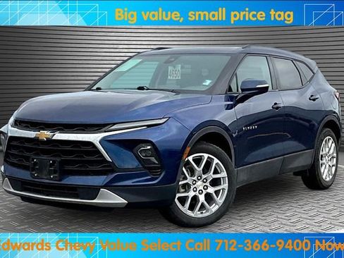 Used 2023 Chevrolet Blazer LT AWD/4WD image 1