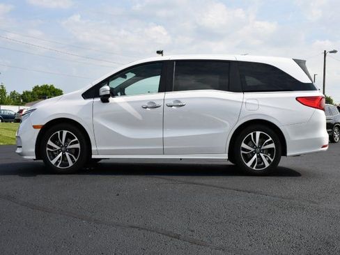 Certified 2024 Honda Odyssey Touring image 4
