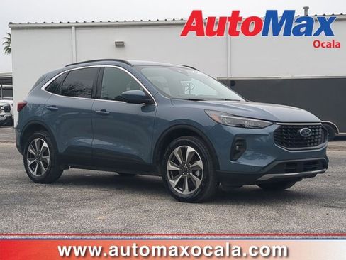 Used 2024 Ford Escape Platinum image 1
