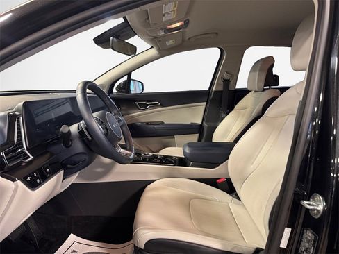 Certified 2023 Kia Sportage EX image 12