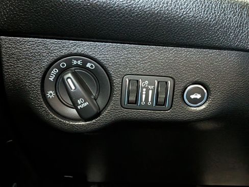 Certified 2023 Dodge Challenger SXT w/ Blacktop Package RWD image 19