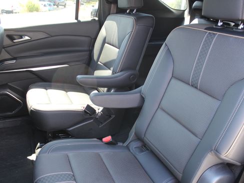 Certified 2025 Chevrolet Traverse High Country w/ LPO, Floor Liner Package AWD/4WD image 24