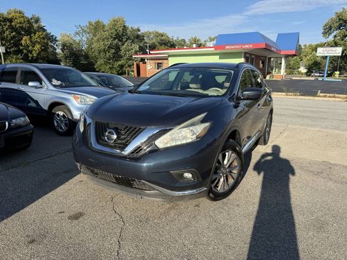 Used 2015 Nissan Murano SV w/ Cargo Package w/Cover FWD image 2