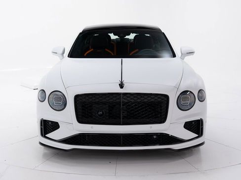 Used 2025 Bentley Flying Spur Plug-In Hybrid image 8