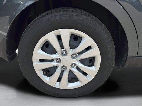 Used 2025 Kia Soul LX FWD image 23