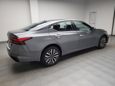 Used 2023 Nissan Altima 2.5 SV AWD/4WD image 10