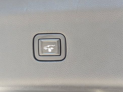Used 2020 Buick Enclave Premium w/ Trailering Package, 5000 lbs. AWD/4WD image 33