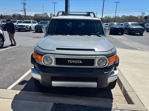 Used 2014 Toyota FJ Cruiser 4WD w/ Upgrade Package image 1
