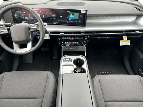 New 2026 Hyundai Ioniq 9 SE image 13