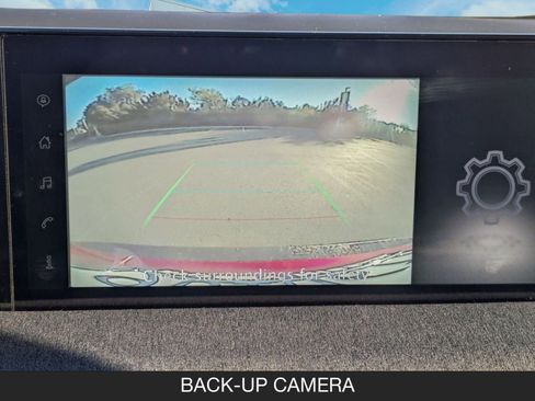 Certified 2025 Nissan Kicks SV image 18