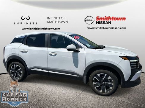 Used 2025 Nissan Kicks SV AWD/4WD image 7