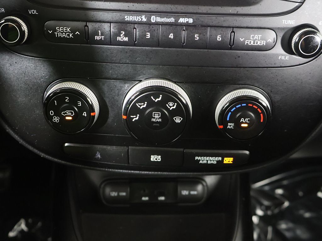 Used 2014 Kia Soul FWD image 36